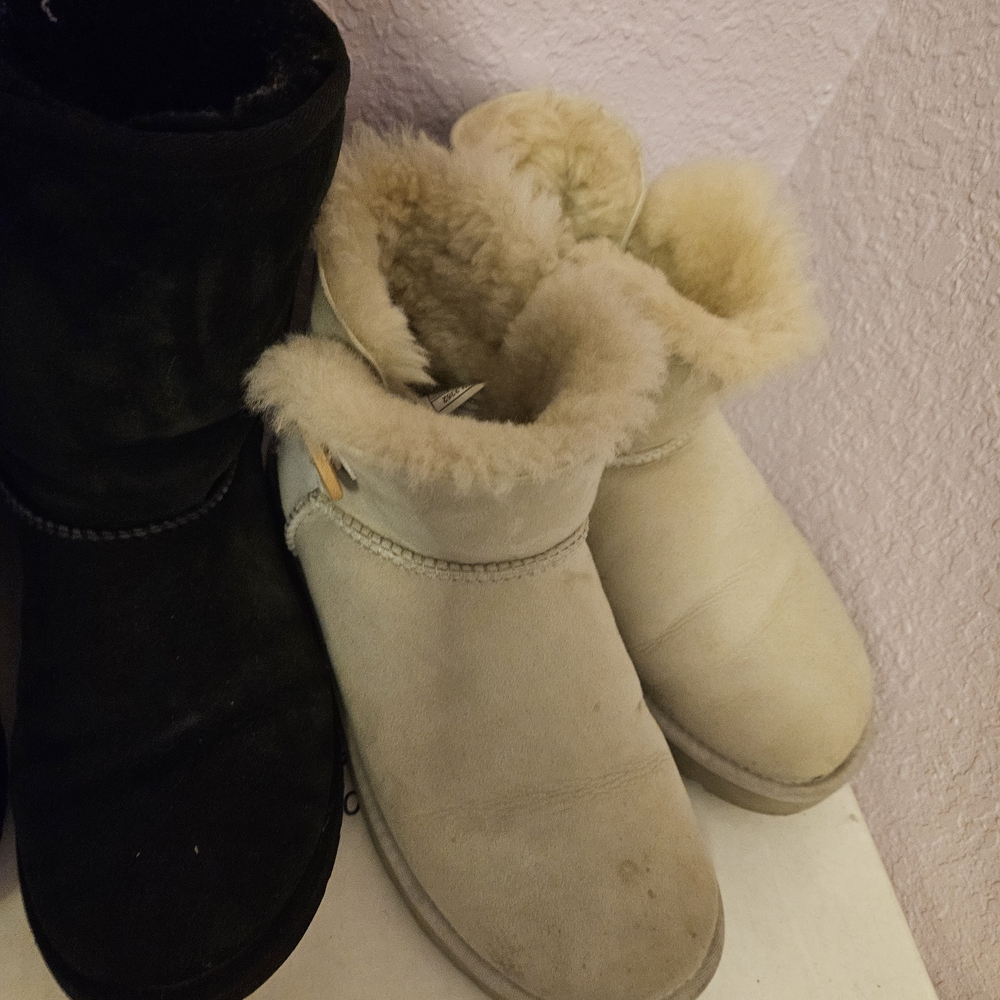 UGG Women's Winter Boots - Black and Cream